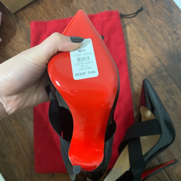 Christian Louboutin shapstagram - Picture 6 of 7